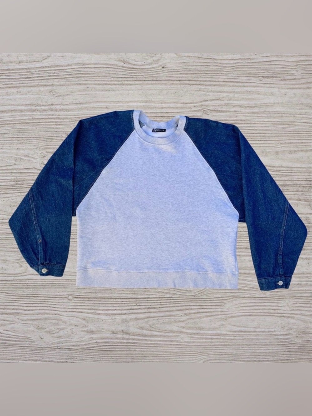 ZARA Light Gray Sweatshirt with Blue Denim Raglan Sleeves ~ Women’s Large
